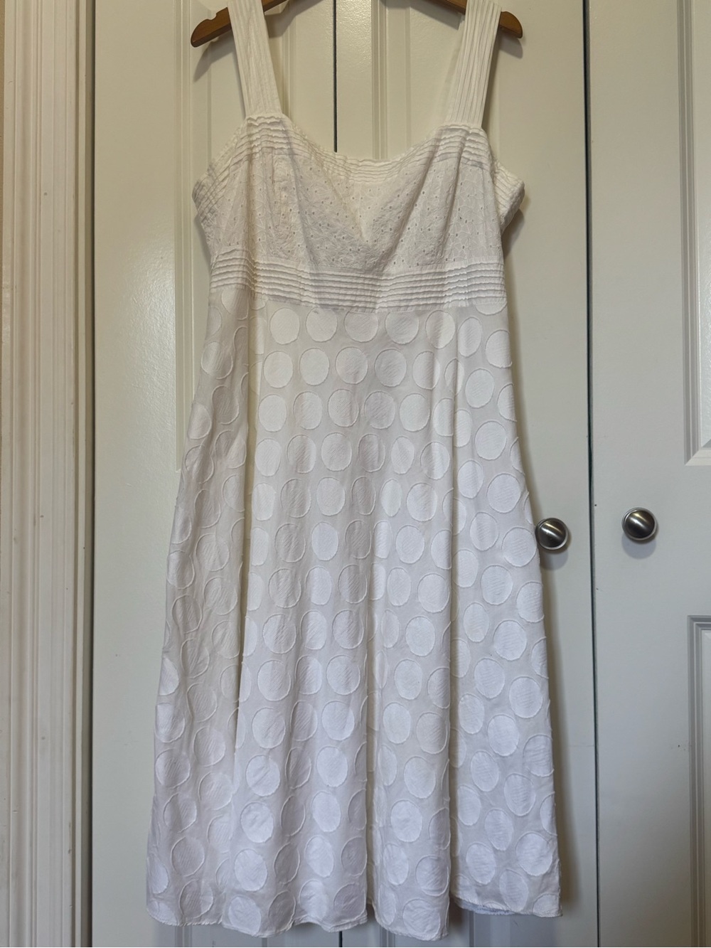 Sandra Darren White Eyelet Polka Dot Dress Size 14 Flowy Cotton